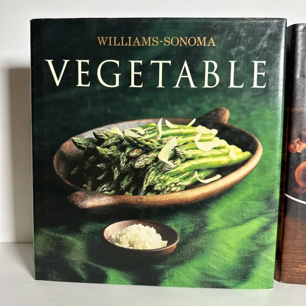 Williams-Sonoma Collection Lot Of 2: Christmas, Vegetable by Miller, Carolyn